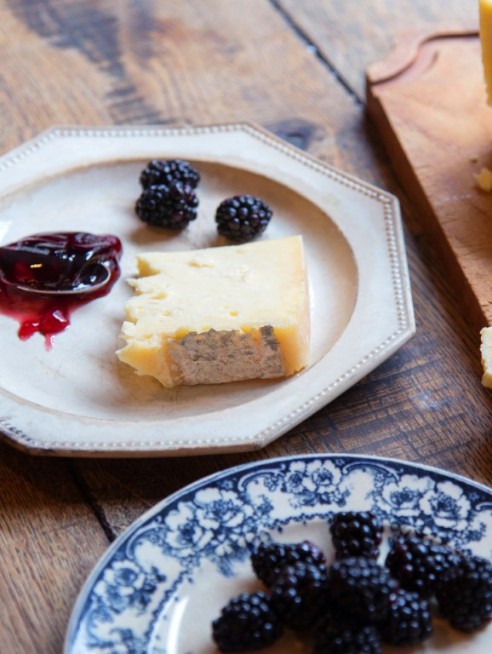 Blackberry & bay leaf jelly