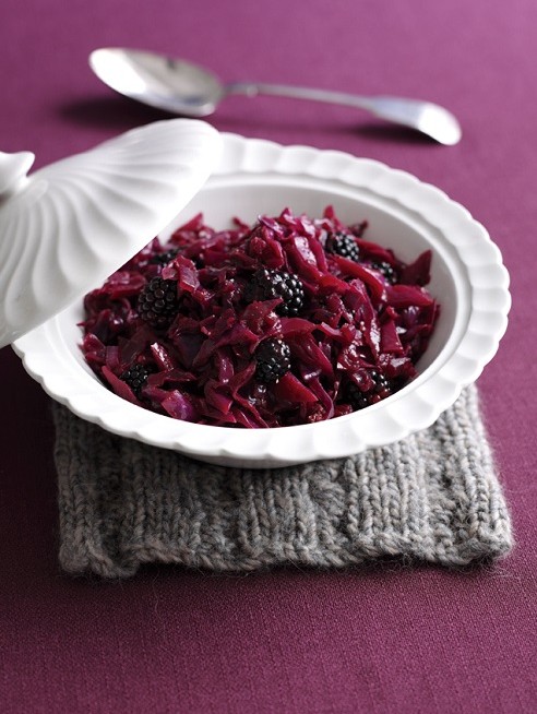 Braised red cabbage with blackberries